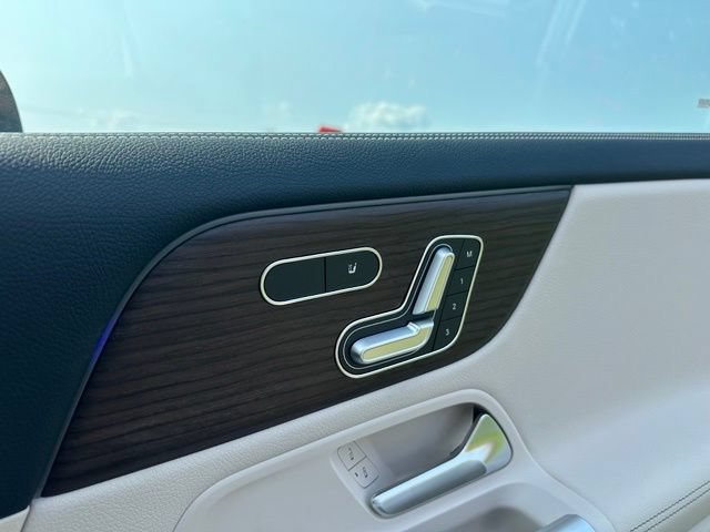 New 2026 Polar White Mercedes-Benz GLA 250 image 63