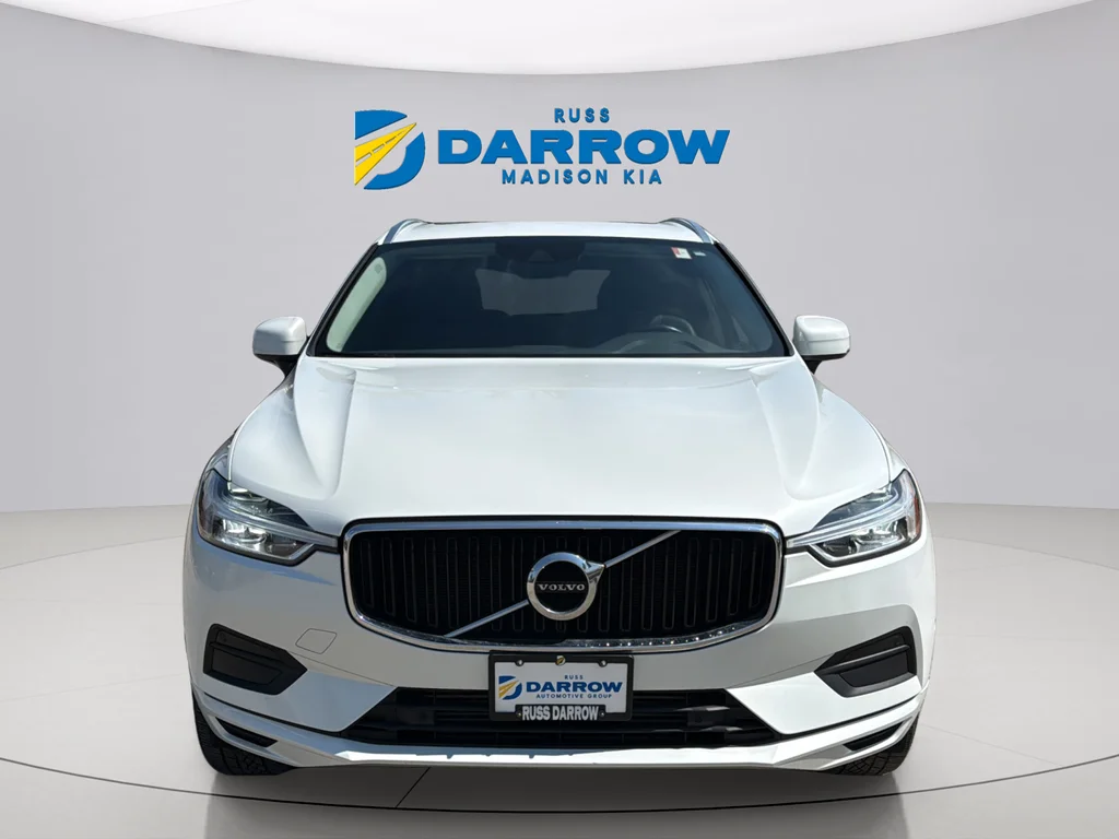 Used 2019 Crystal White Pearl Volvo T5 Momentum image 8
