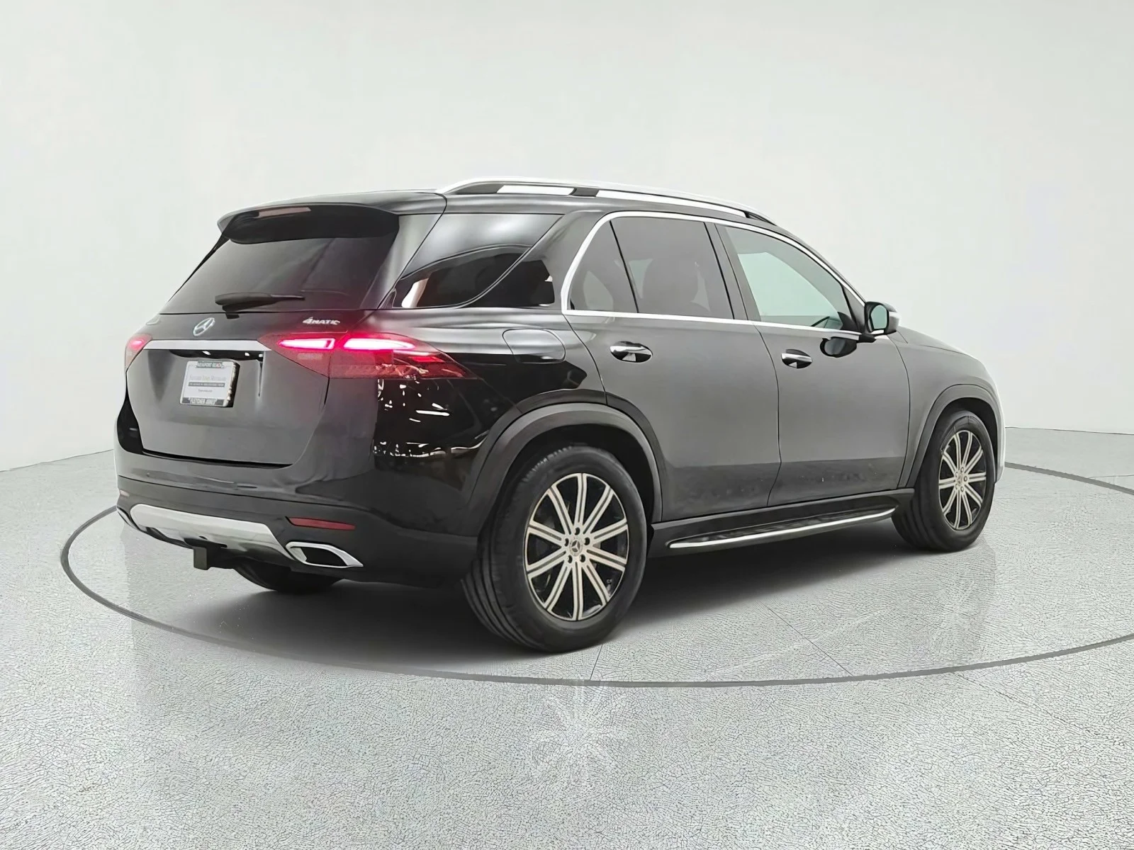 Certified Used 2024 Black Mercedes-Benz GLE 450 4MATIC® SUV image 5