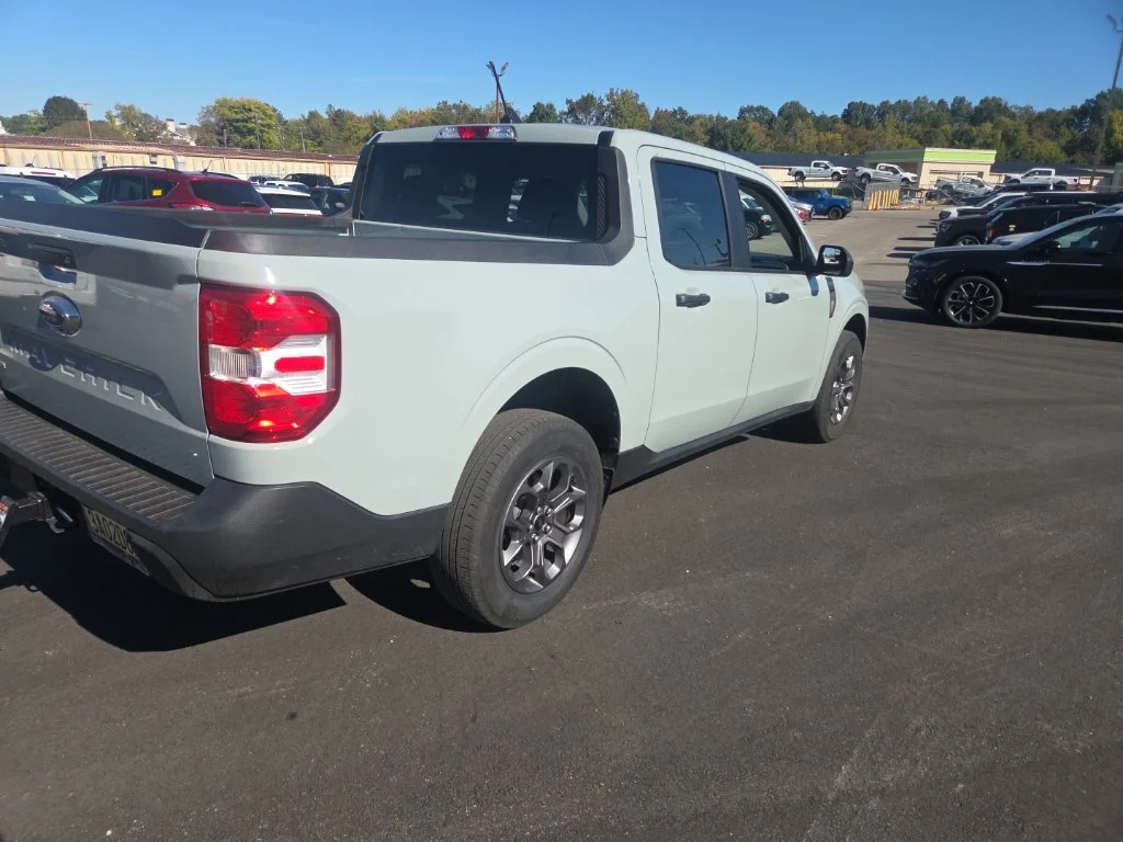 Used 2024 Green Ford XLT image 13