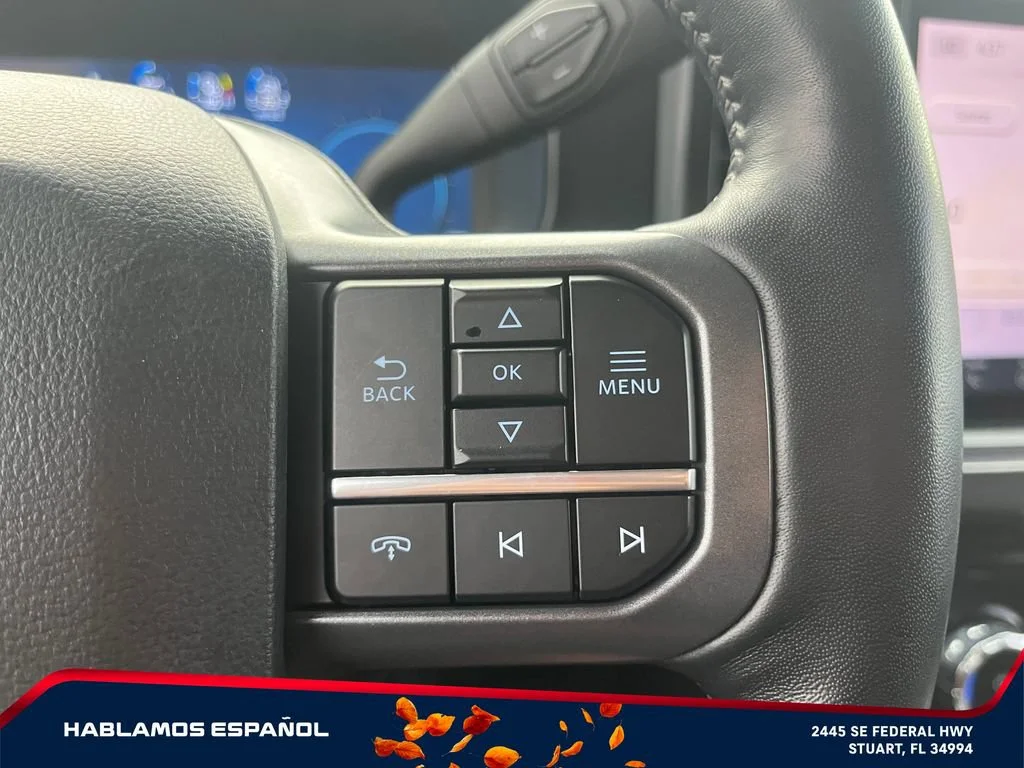 Used 2024 Red Ford LARIAT image 27