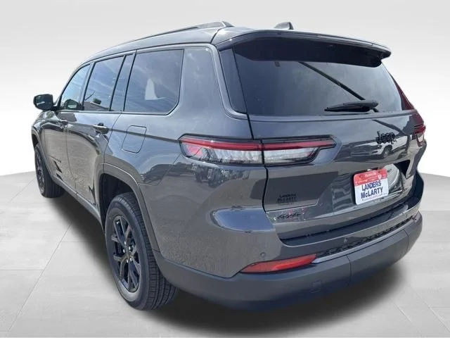 New 2026 Baltic Gray Metallic Clear-Coat Exterior Paint Jeep Laredo image 4