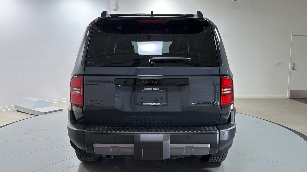 Certified Used 2027  Toyota Base image 4