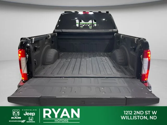 Used 2017 Black Ford Platinum image 11
