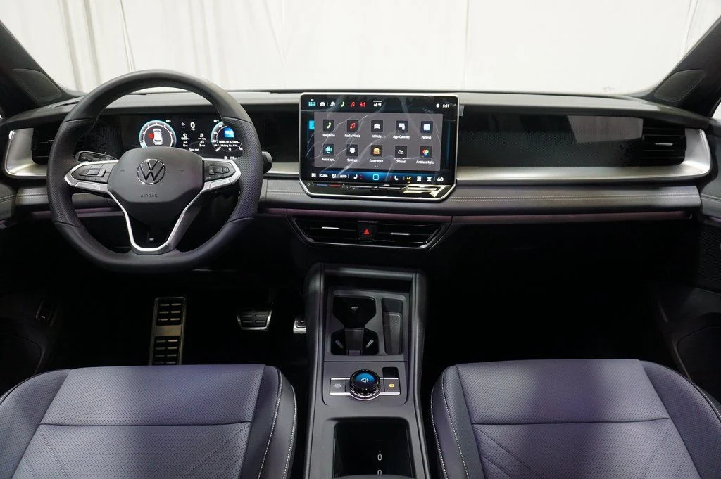 2026 Volkswagen Tiguan SE R-LINE BLACK - Photo 13
