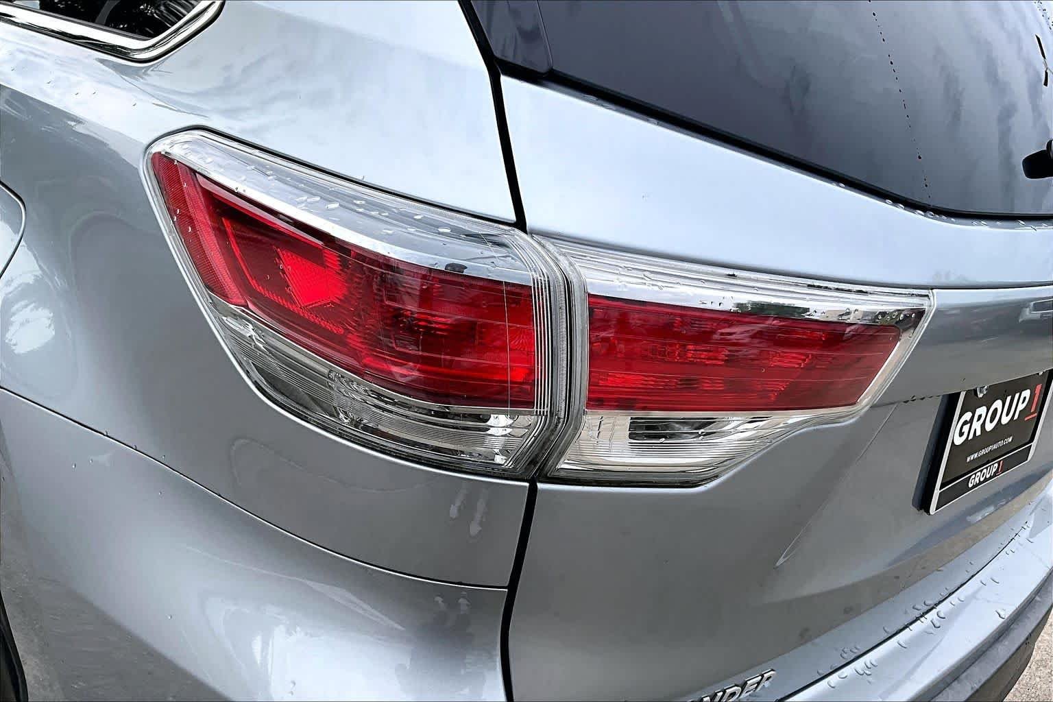 Used 2016 Silver Sky Metallic Toyota LE image 26