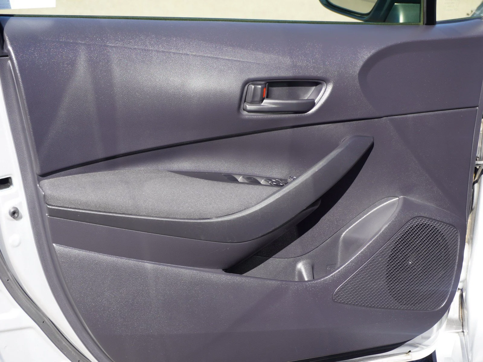 Used 2024 Classic Silver Toyota Hybrid XLE image 17