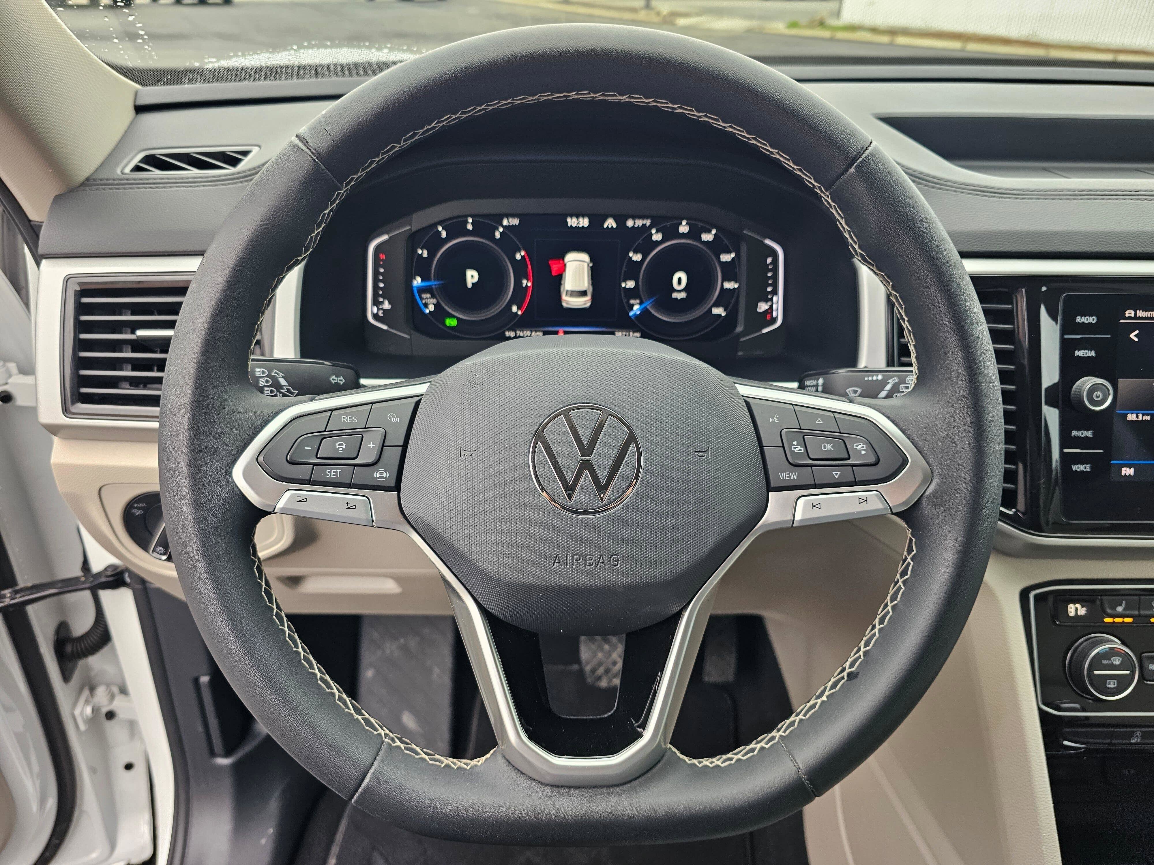 2023 Volkswagen Atlas SE w/Tech - Photo 17