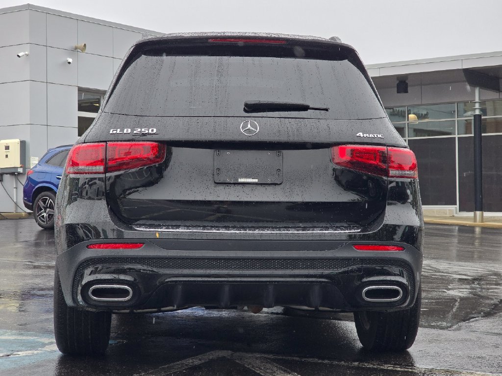 Certified Used 2023  Mercedes-Benz GLB 250 image 20