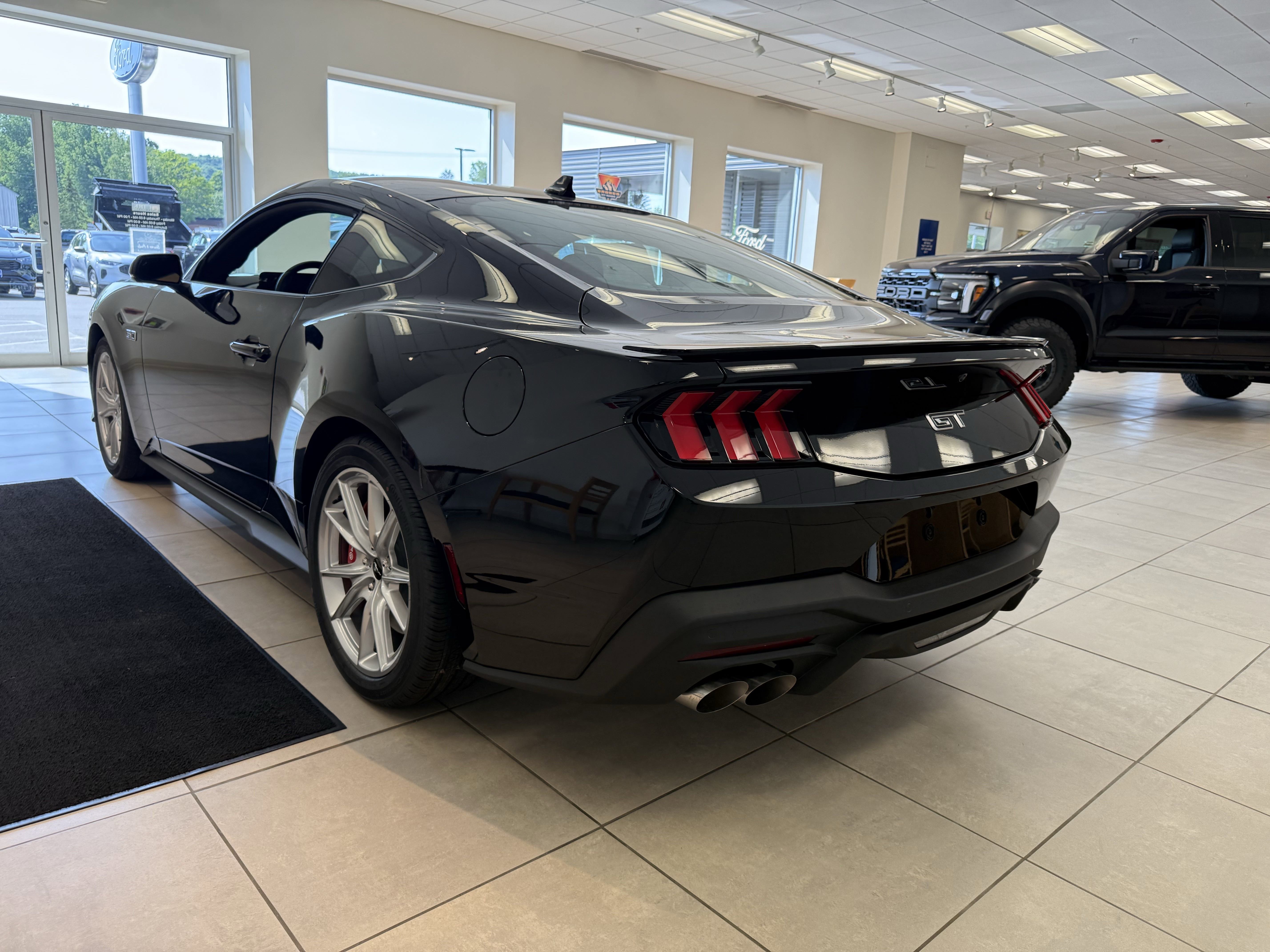 2025 Ford Mustang GT Premium Fastback - Photo 6