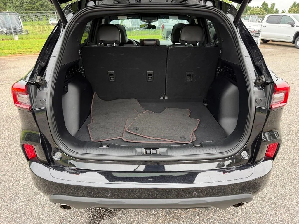 Used 2023 Black Ford ST-Line image 30