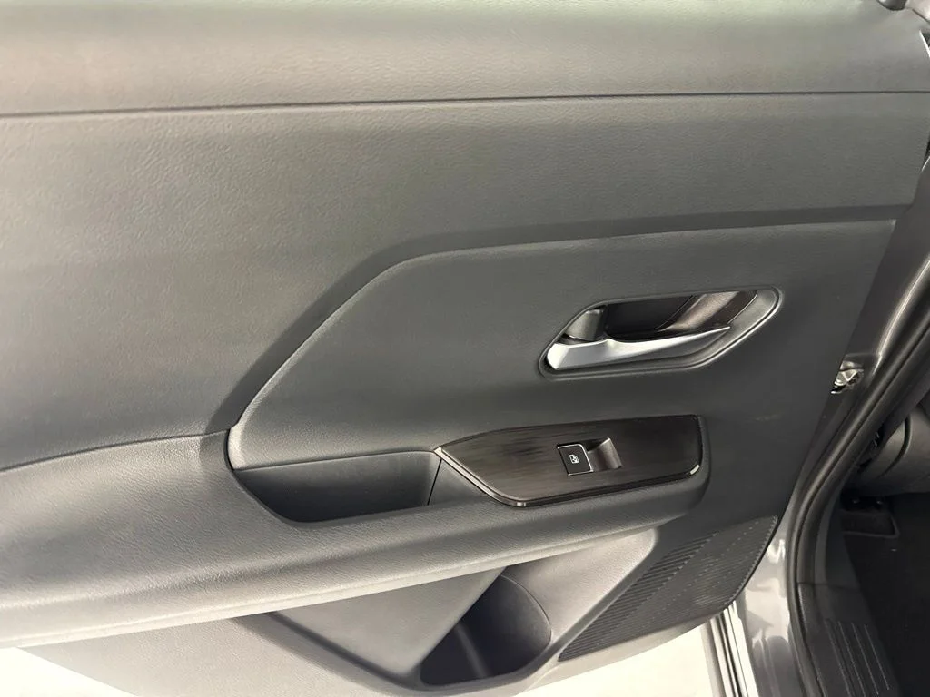 2026 Nissan KICKS SR - Photo 20