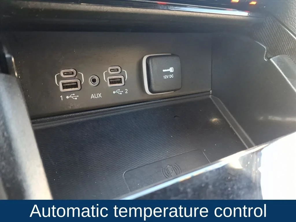 Used 2025 Silver Jeep Altitude image 6