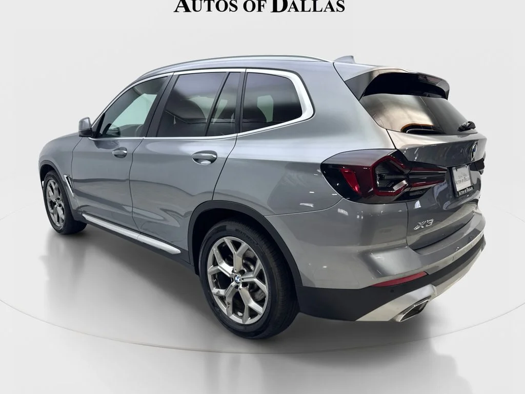 Used 2024 Gray BMW sDrive30i image 9