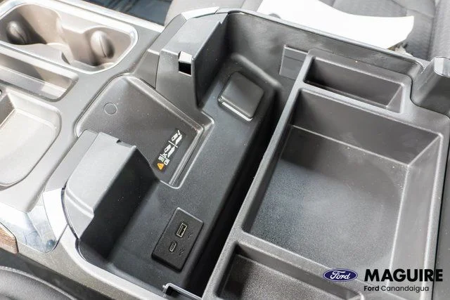 Used 2025 White GMC Elevation image 30