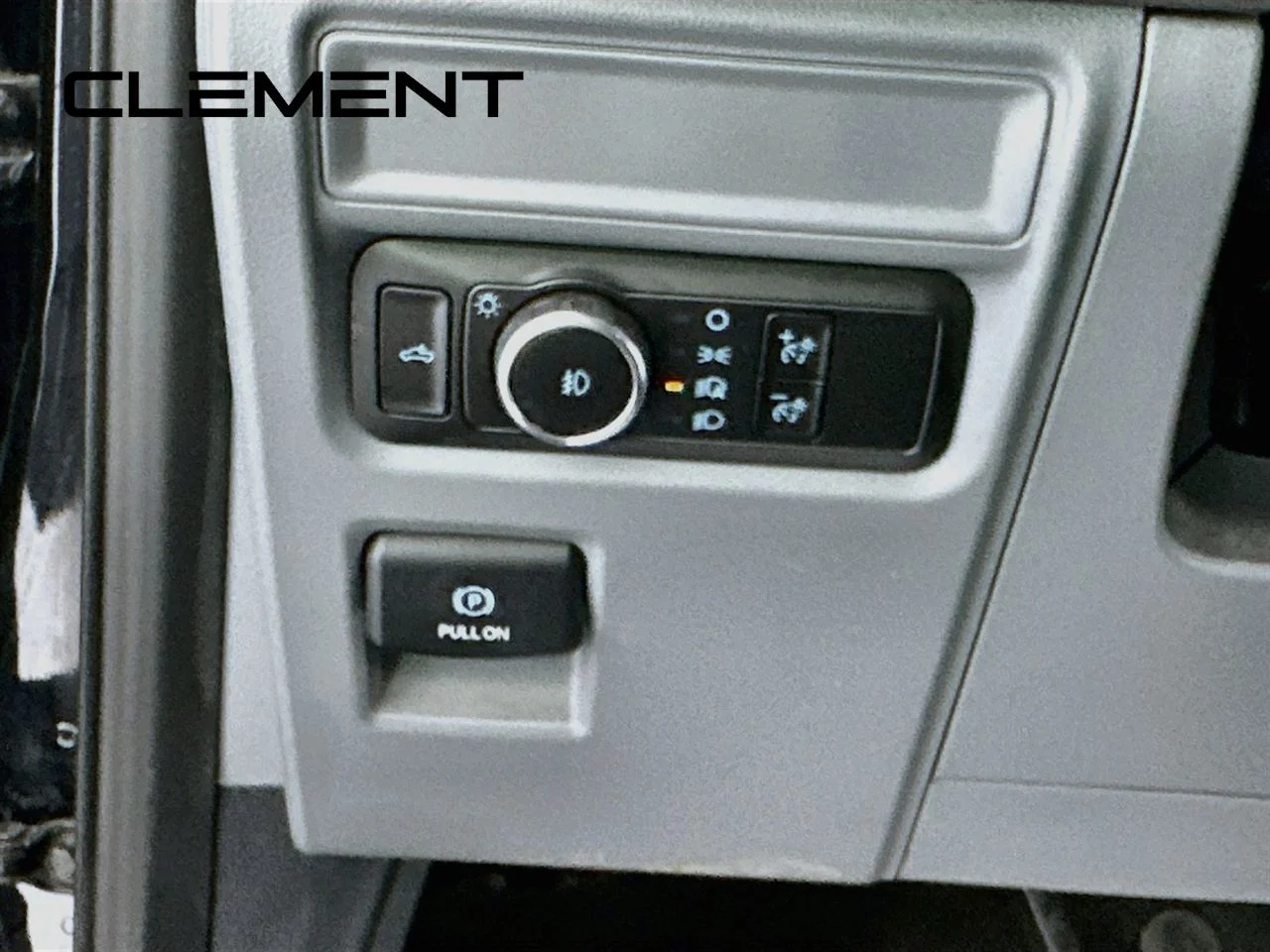 Used 2024 Black Ford XLT image 14