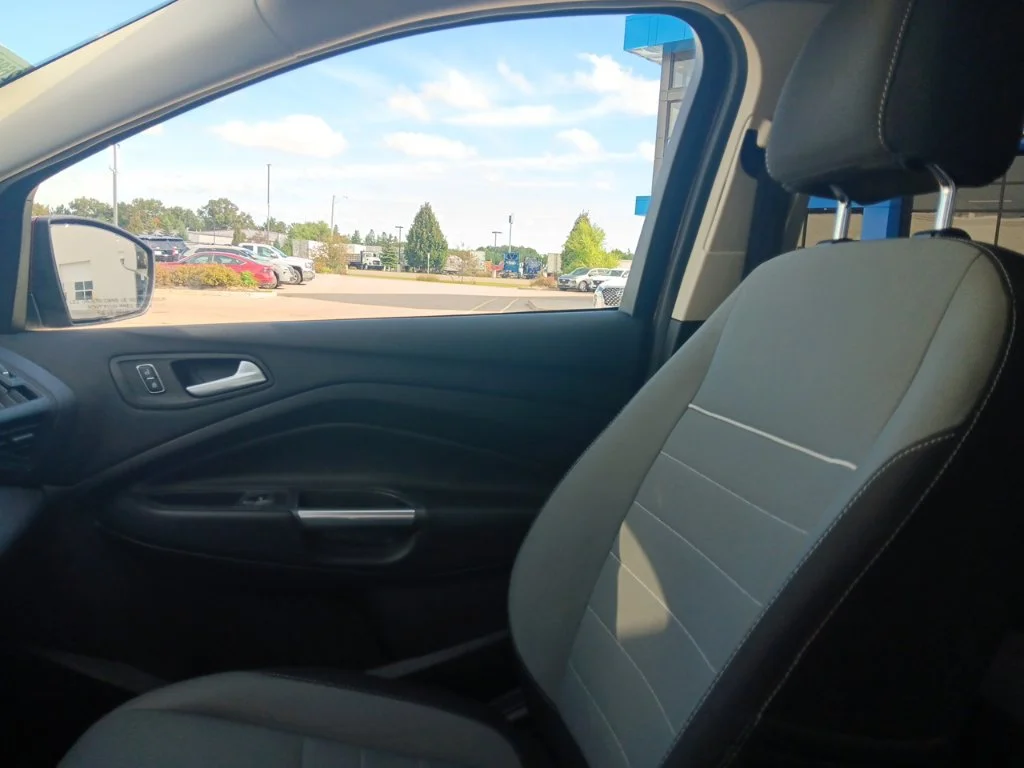 Used 2015 Sunset Ford SE image 25