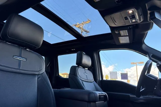 2025 Ford F-250 Super Duty Platinum - Photo 35