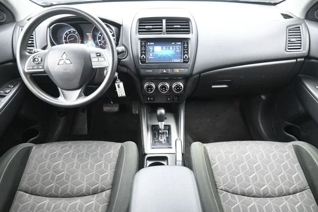 Used 2024 Silver Mitsubishi 2.0 ES image 18