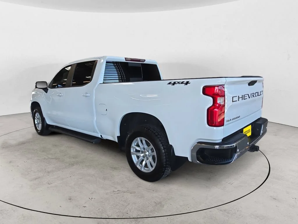 Used 2019 White Chevrolet LT image 7