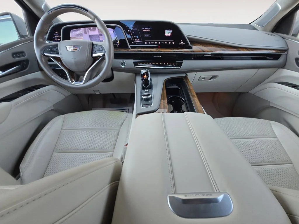 Used 2024 Argent Silver Metallic Cadillac Premium Luxury Platinum image 10