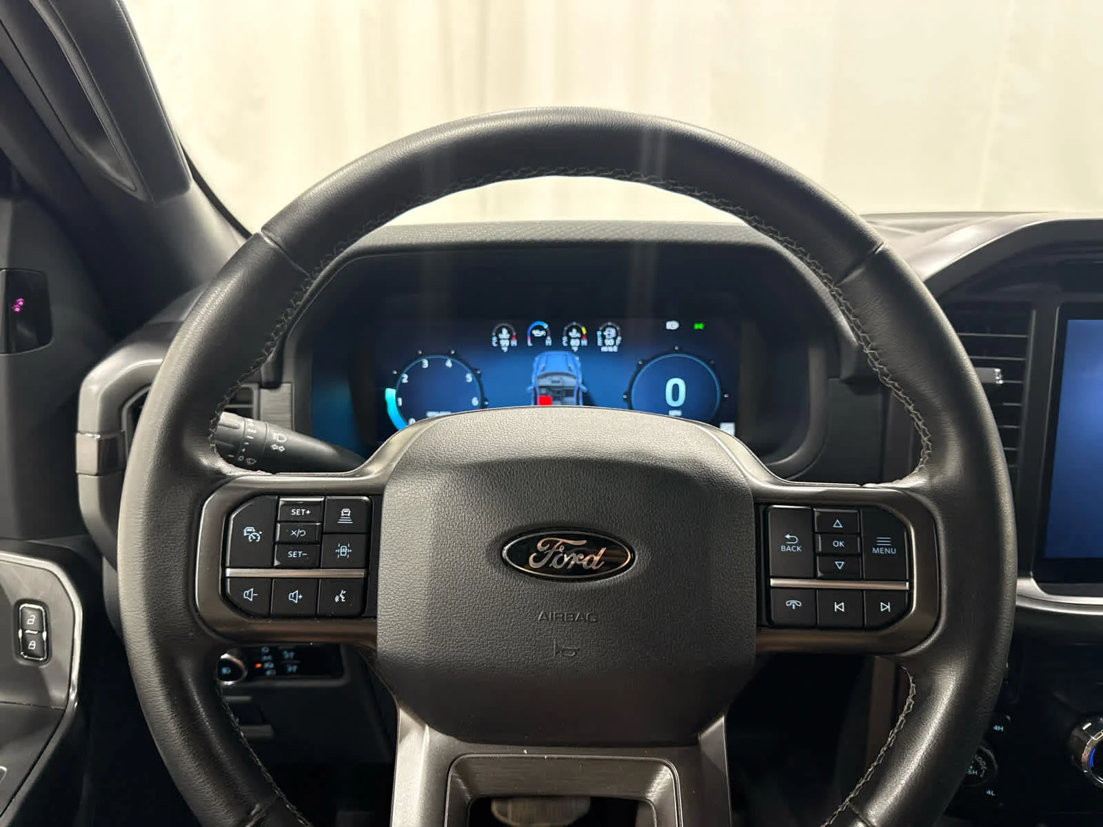 Used 2024 Silver Ford XLT image 23
