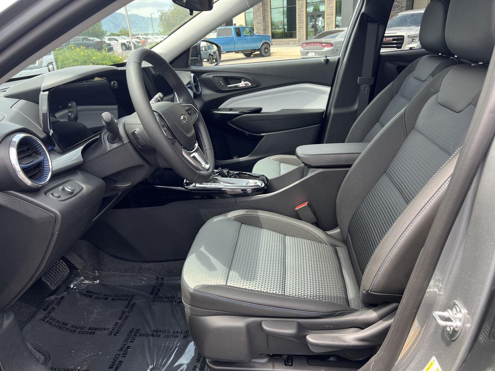 2026 Chevrolet Trax LT - Photo 14