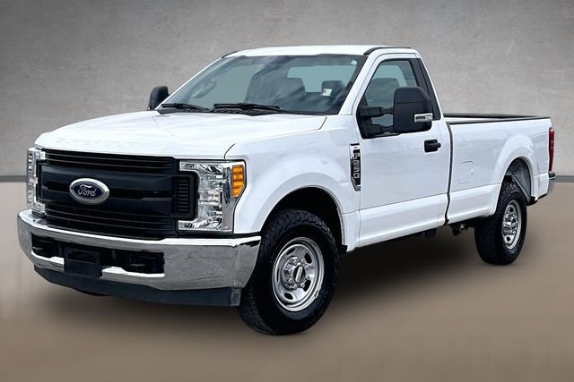 Used 2017 White Ford XL image 1