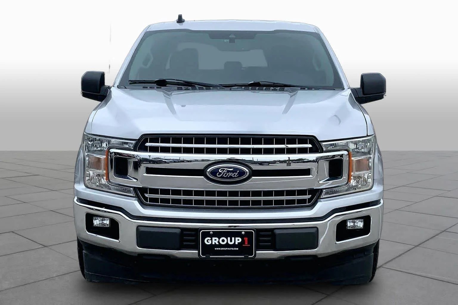 Used 2019 Ingot Silver/Magnetic Ford XLT image 4