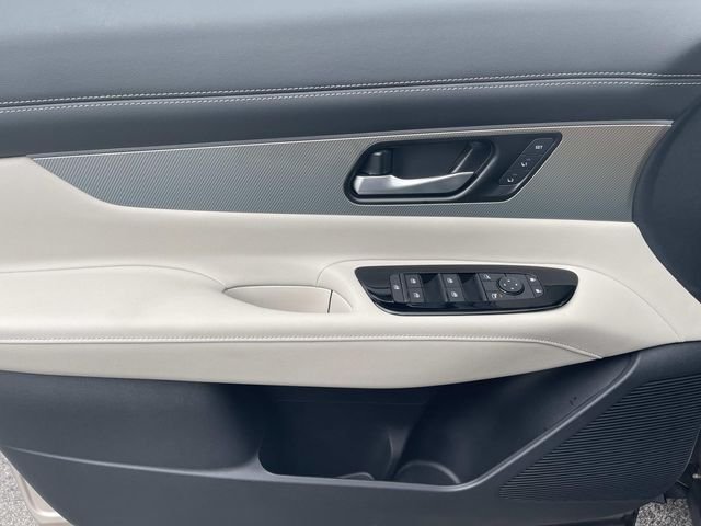 New 2026 Champagne Silver Metallic Nissan SL image 23