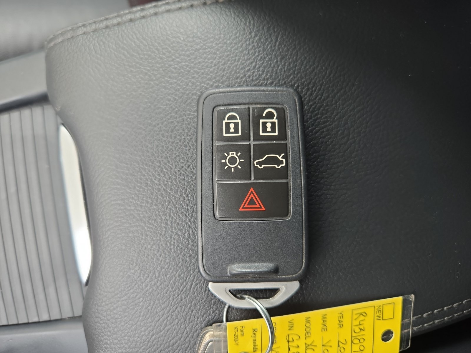 Used 2016 Ice White Volvo T5 Drive-E Premier image 31