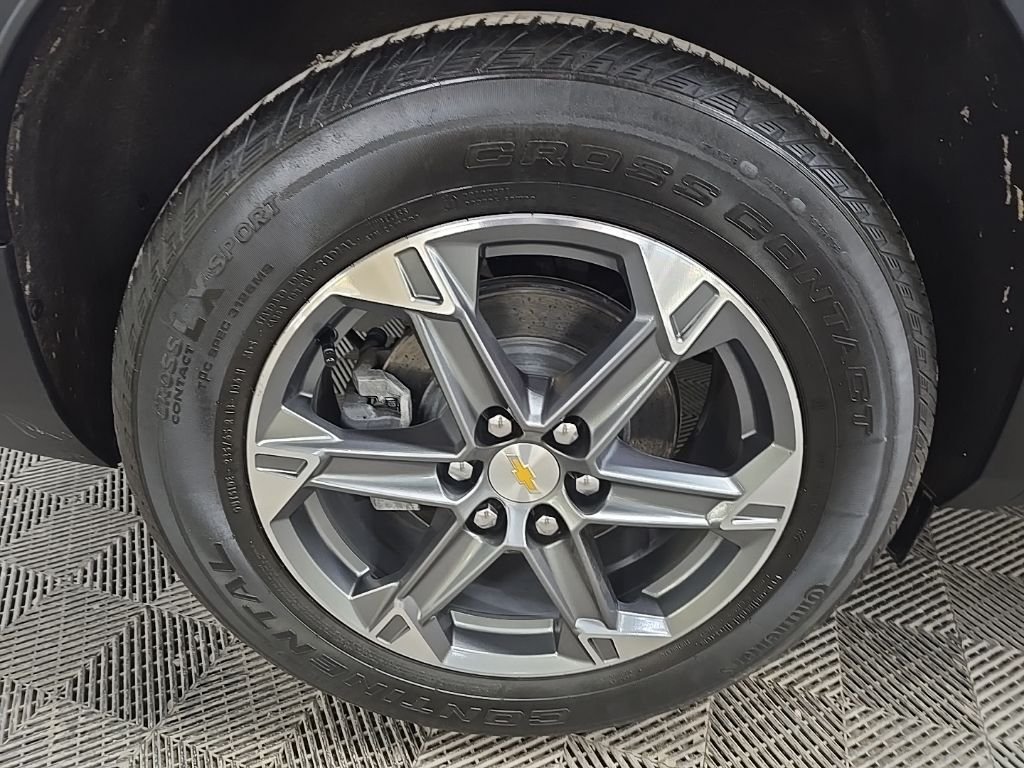 Used 2023 Summit White Chevrolet LT image 13