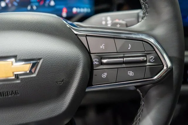 New 2027 Sterling Gray Metallic Chevrolet LT image 18