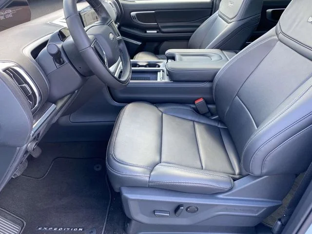 New 2025 Dark Matter Gray Metallic Ford Platinum® MAX image 7