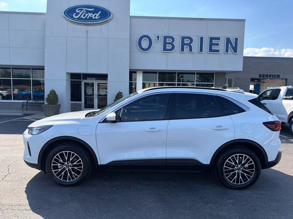 Used 2023 Oxford White Ford Base image 2