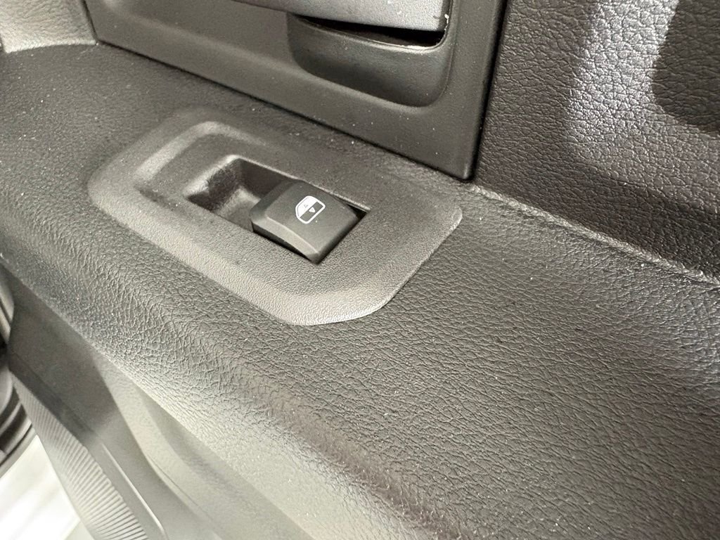 New 2026 Bright White Clear-Coat Exterior Paint RAM Tradesman image 16