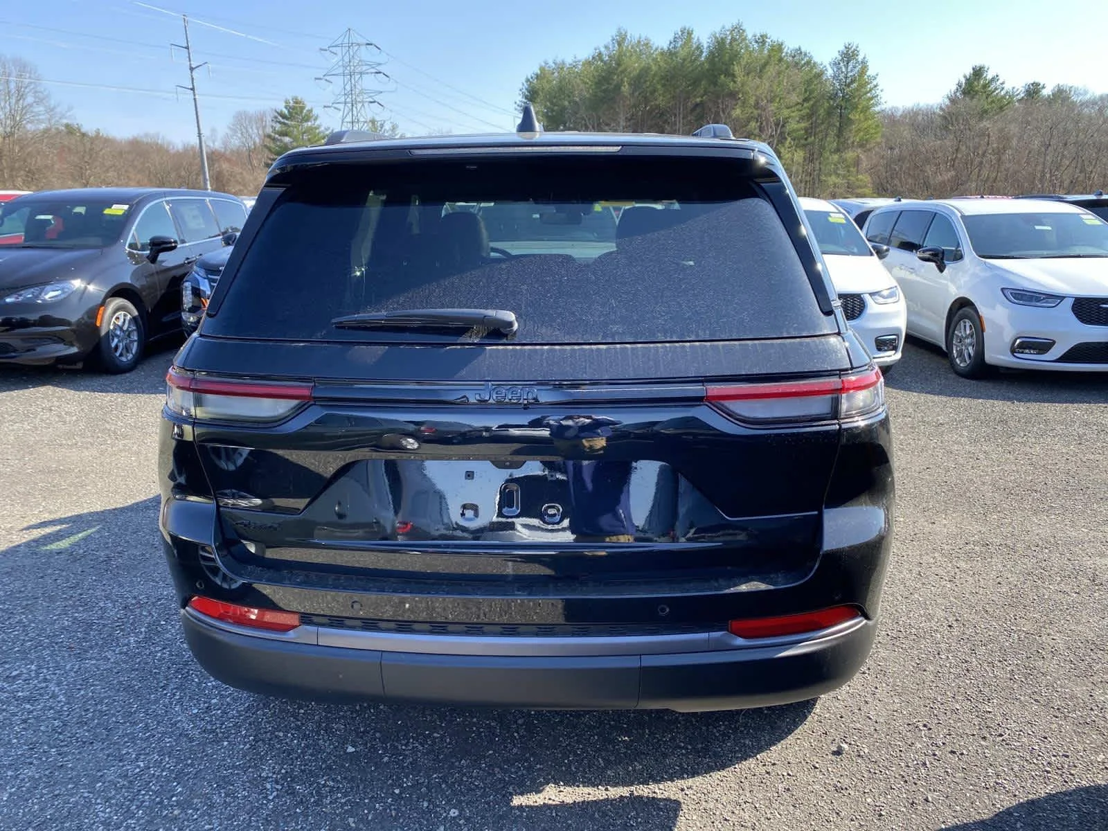 New 2026 Diamond Black Crystal Pearlcoat Jeep Laredo Altitude image 3