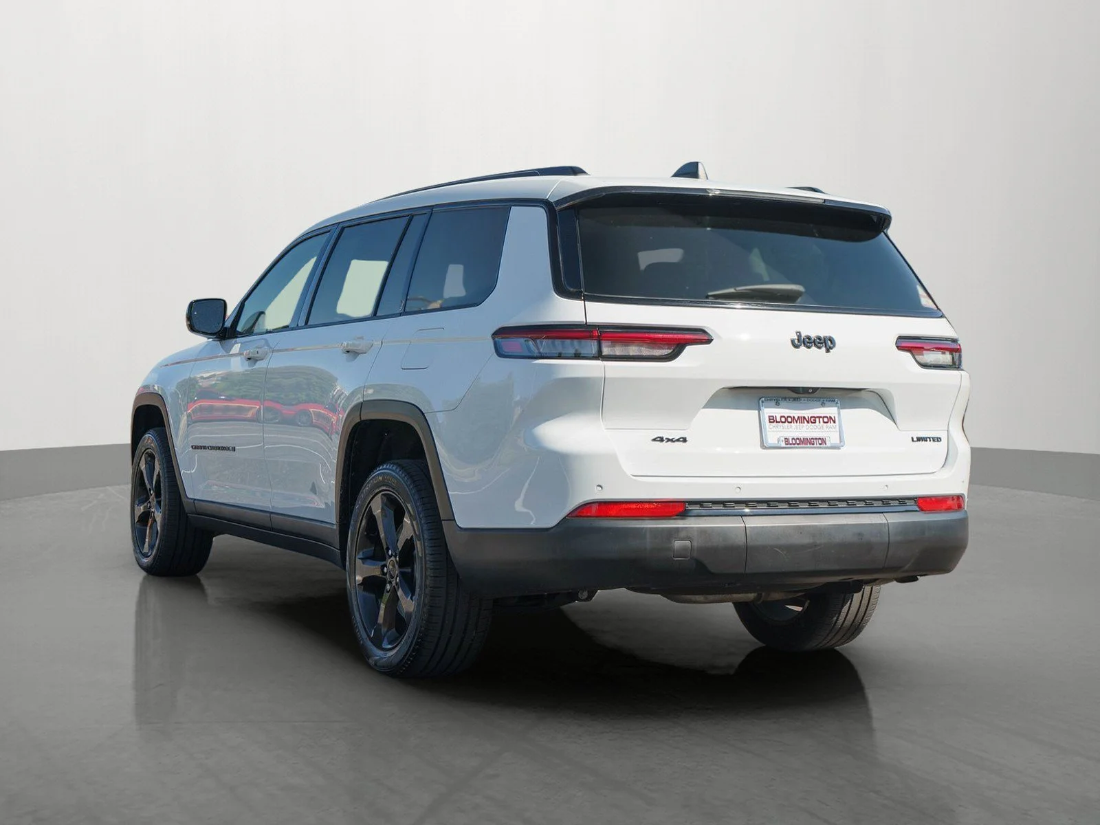 Used 2023 Bright White Clearcoat Jeep Limited image 5