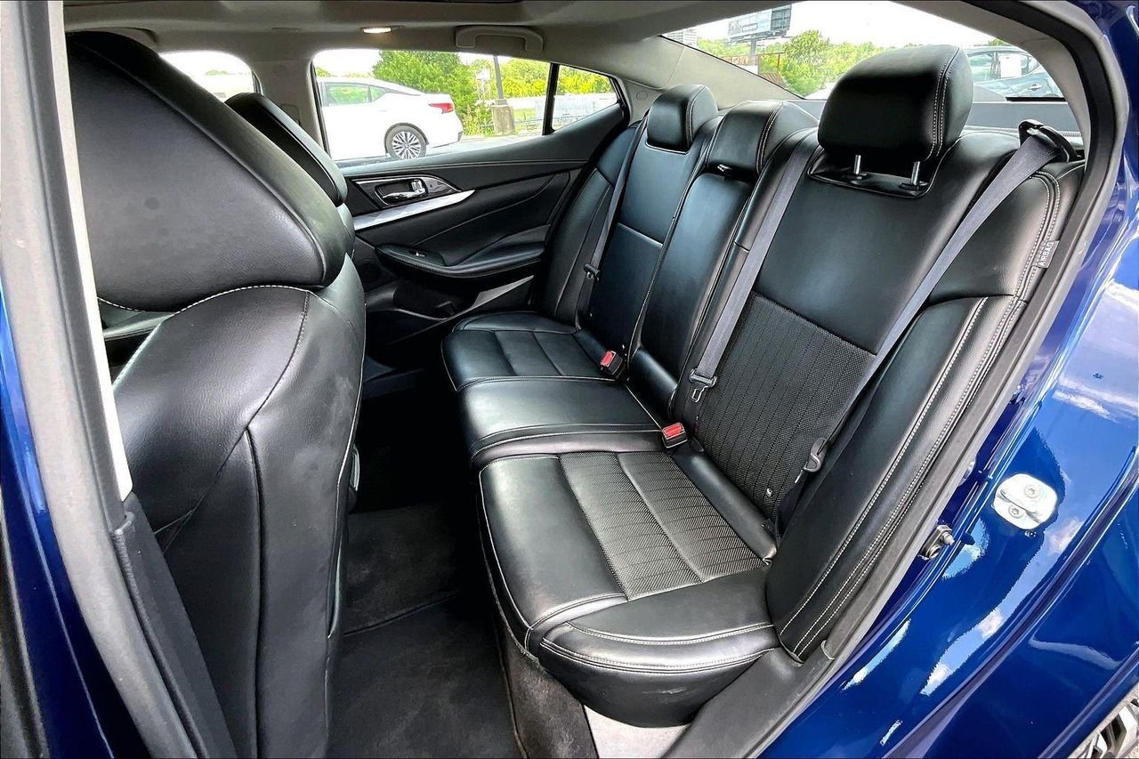 Used 2023 Deep Blue Pearl Nissan SL image 25