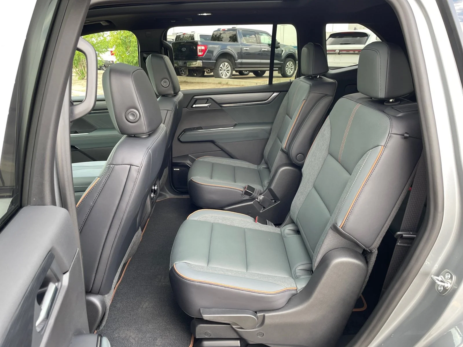 New 2027 Sterling Metallic GMC AT4 AWD image 21