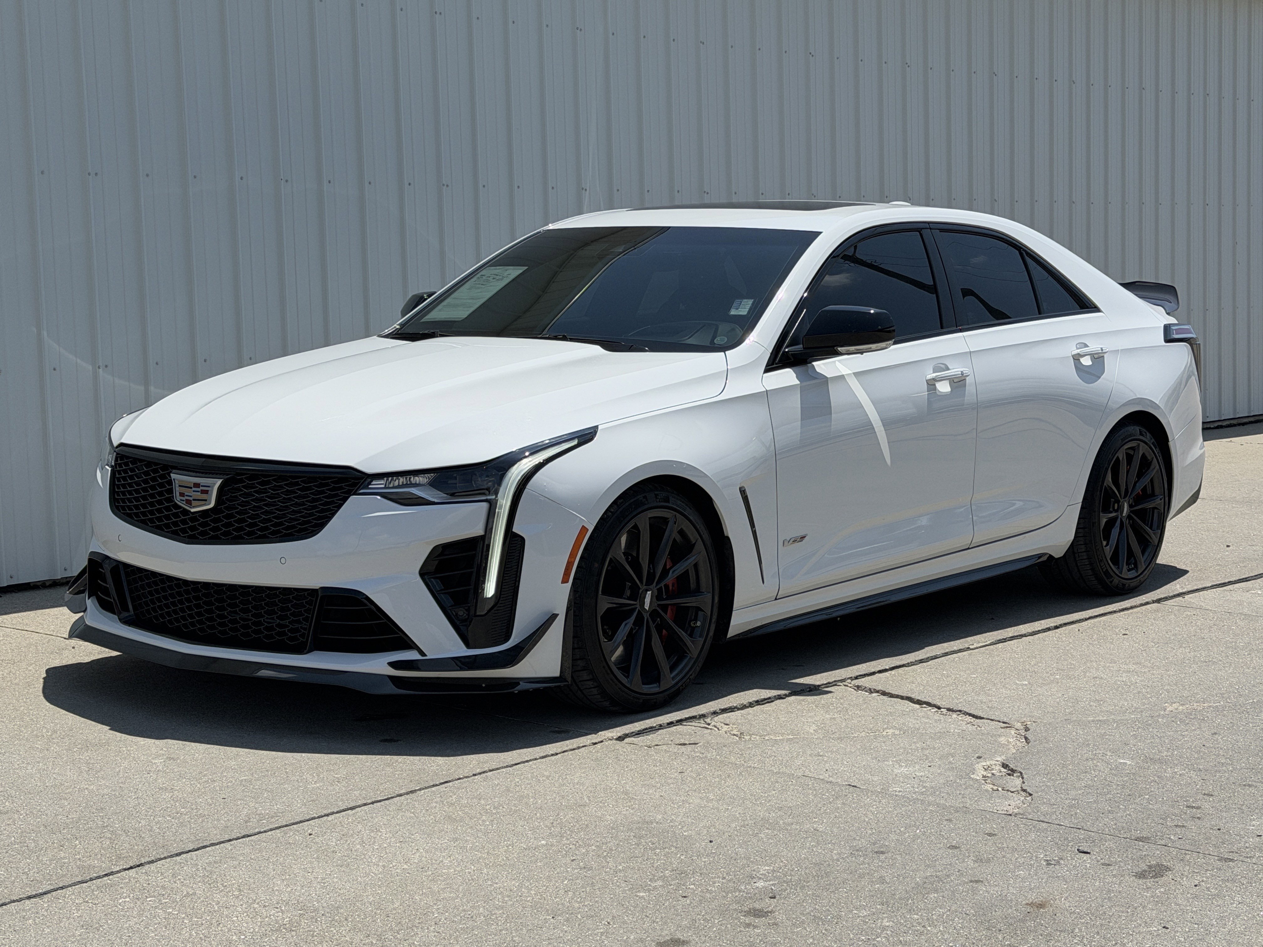 2022 Cadillac CT4 V-Series Blackwing's photo