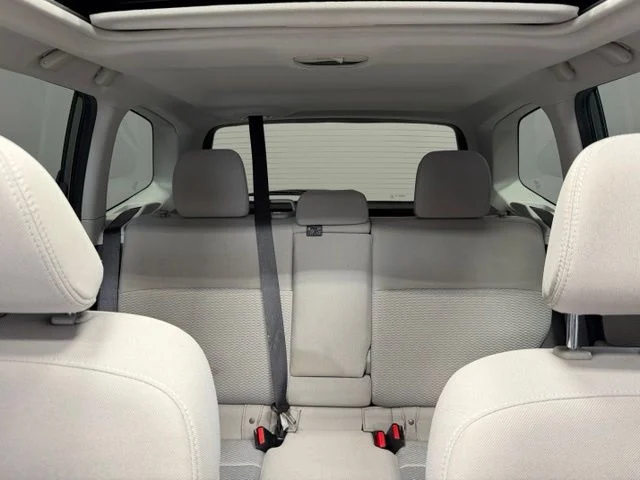 Used 2018 Green Subaru 2.5i Premium image 21