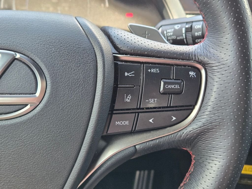 Used 2023 Silver Lexus UX 250h F SPORT Handling image 23
