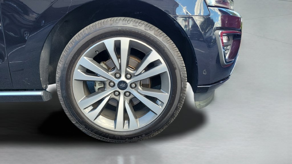 Used 2020 Black Ford Platinum image 4