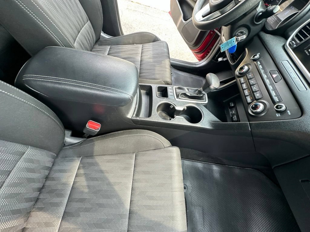 Used 2020 Red Kia LX image 38