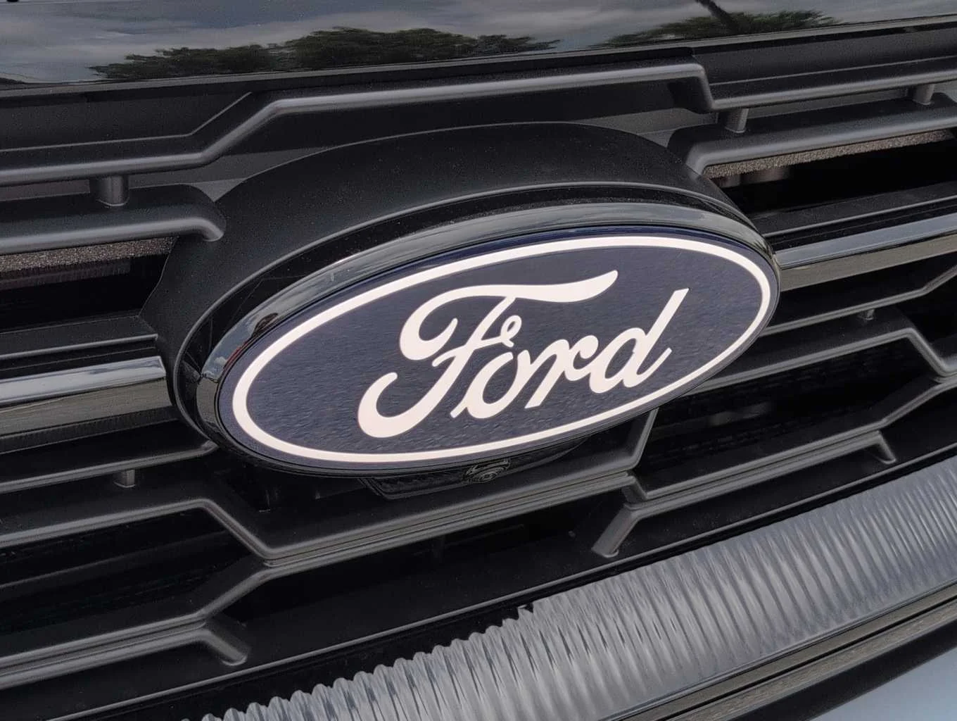 New 2027 Glacier Gray Metallic Tri-Coat Ford Active image 17