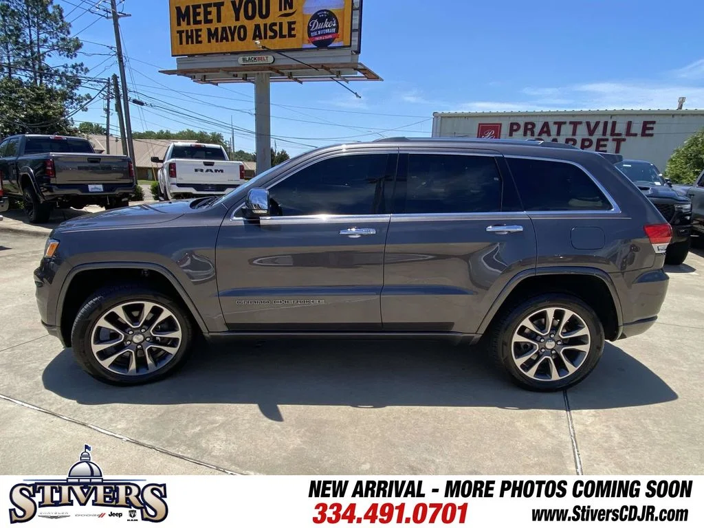 Used 2017 Gray Jeep Overland image 5