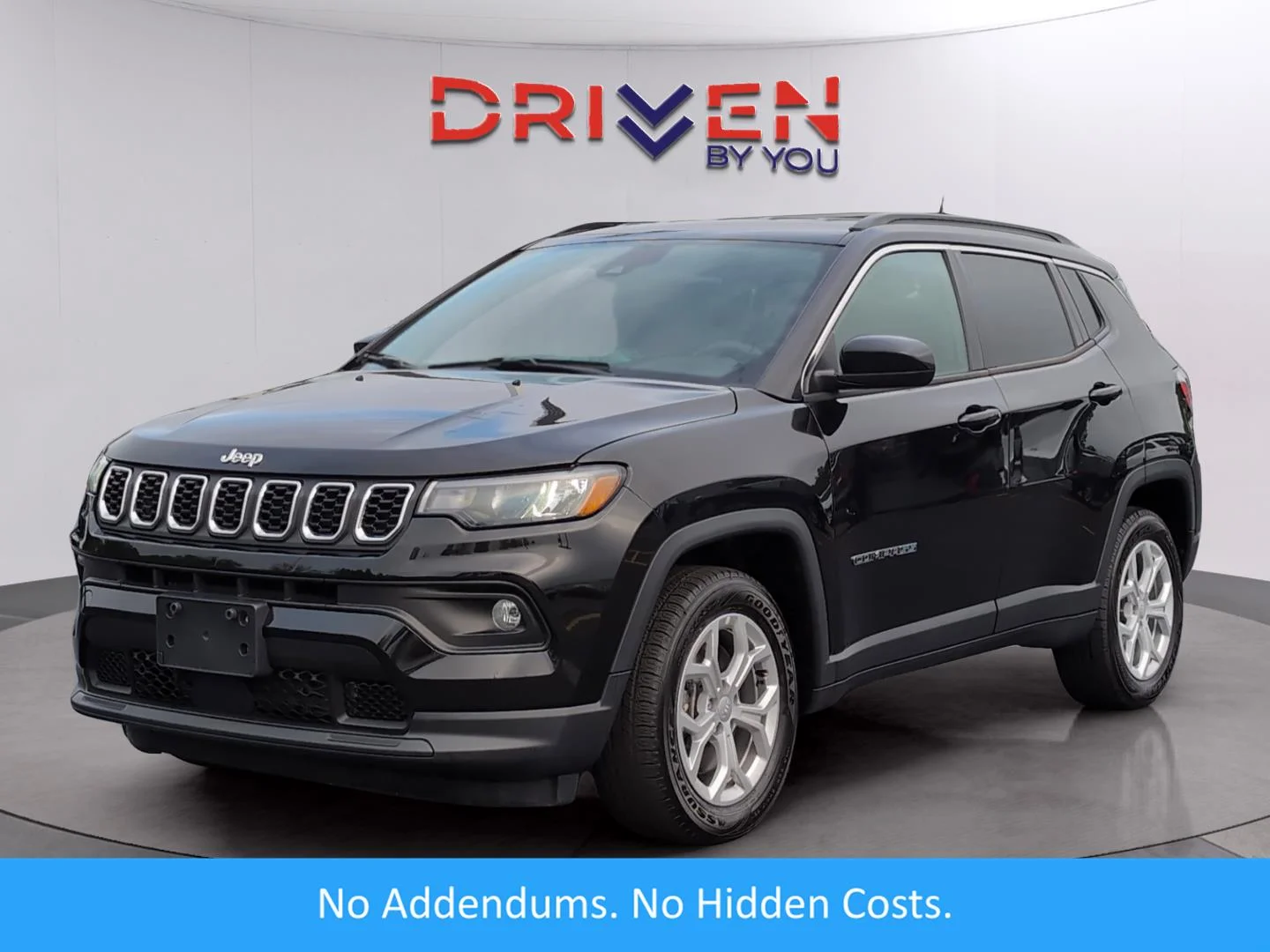 Used 2024 Diamond Black Crystal Pearlcoat Jeep Latitude image 1