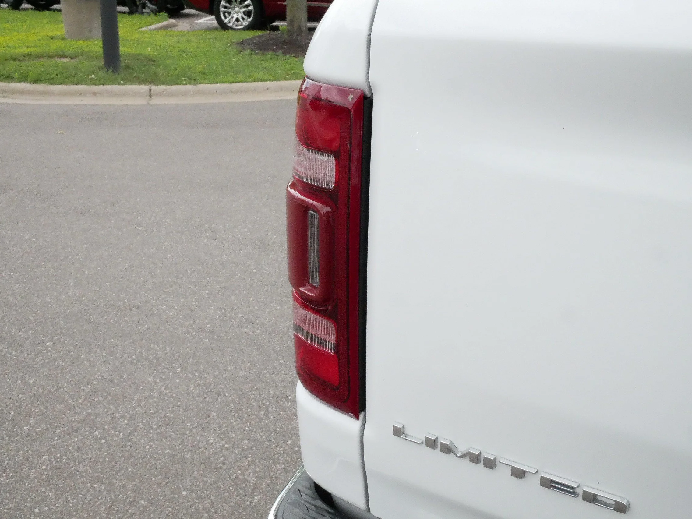 2024 RAM Ram 1500 Pickup Limited - Photo 17