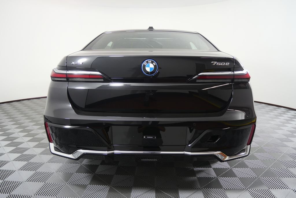 Used 2026 Black Sapphire Metallic BMW 750e xDrive image 4